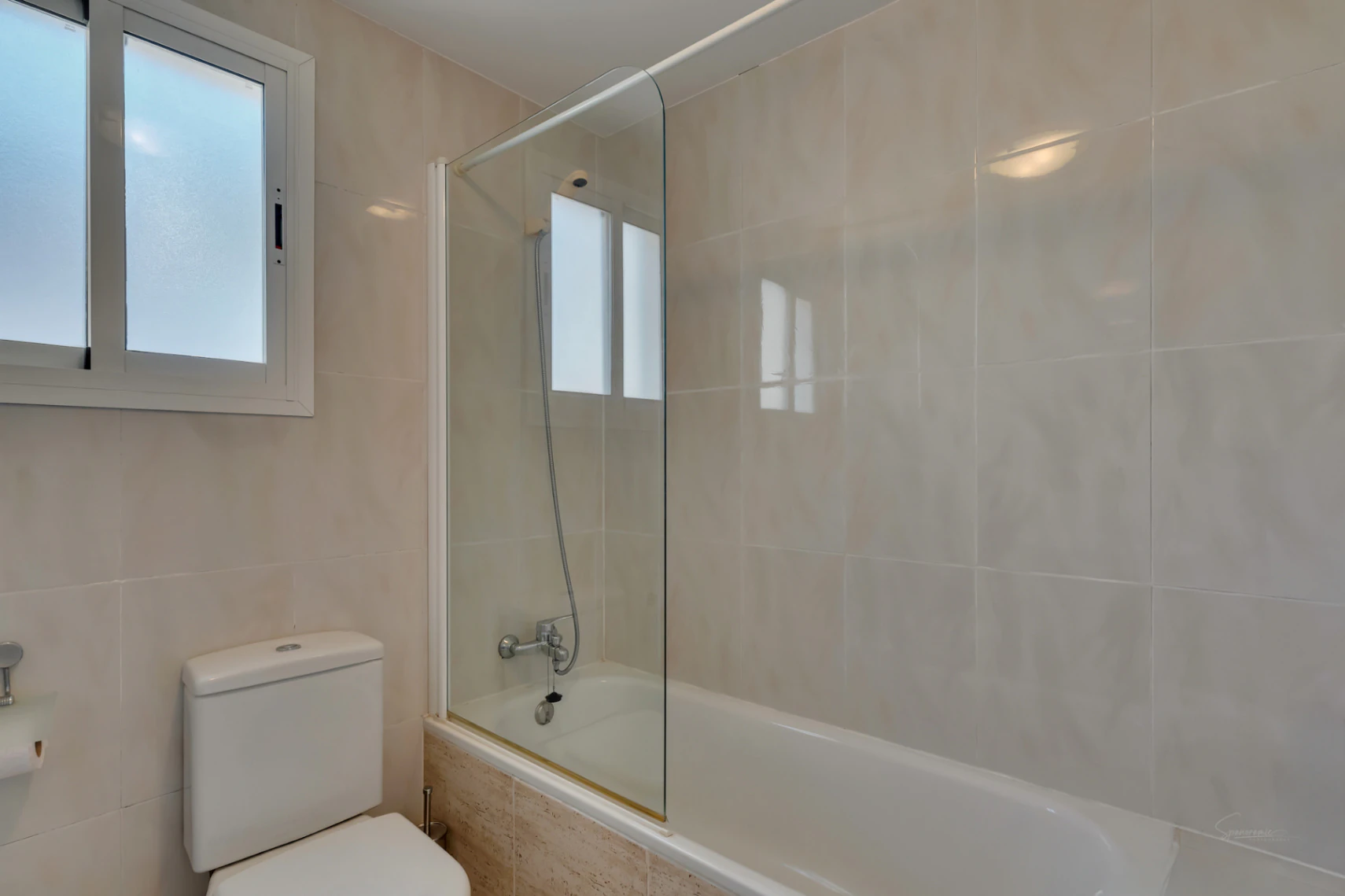 4865 - Apartamento con impresionantes zonas comunes, a escasos metros de la playa ´´El Arenal´´