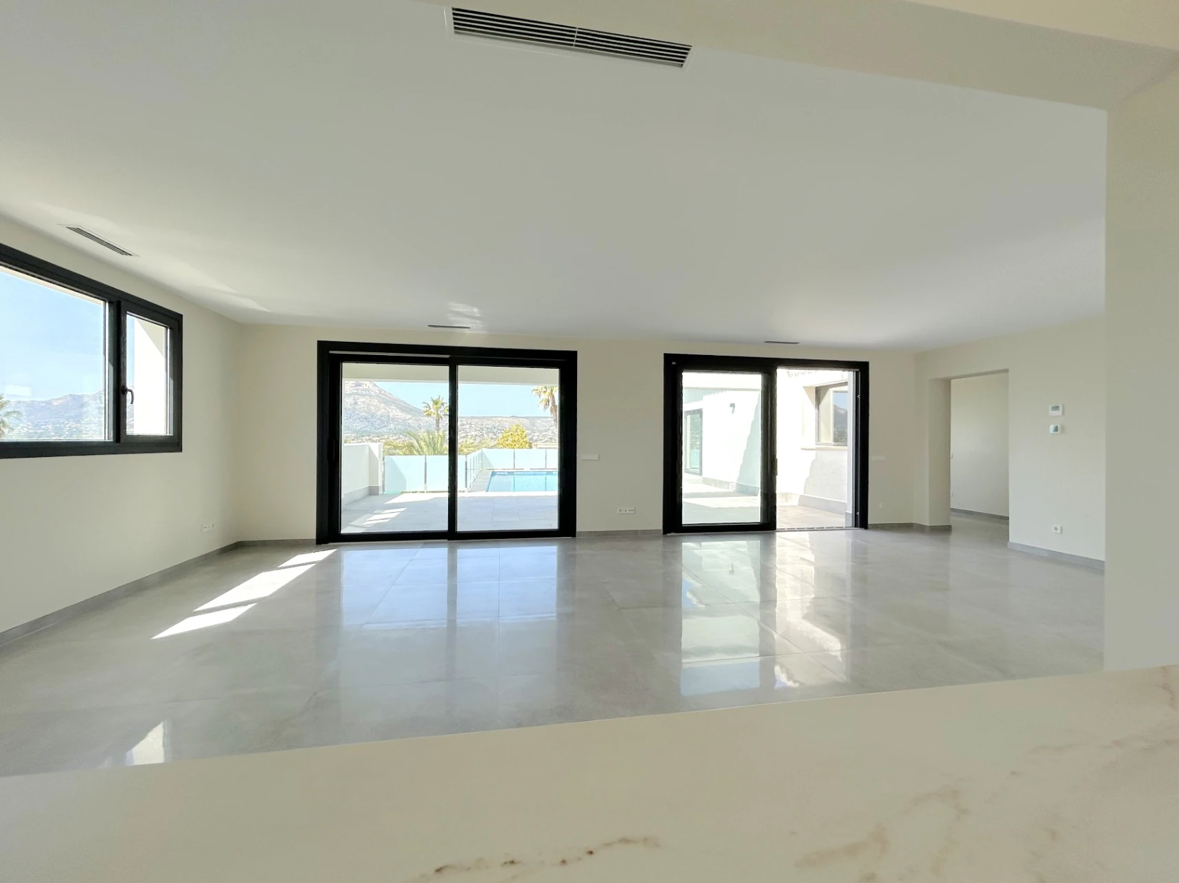 CRLL902908 - Villa for sale in Jávea