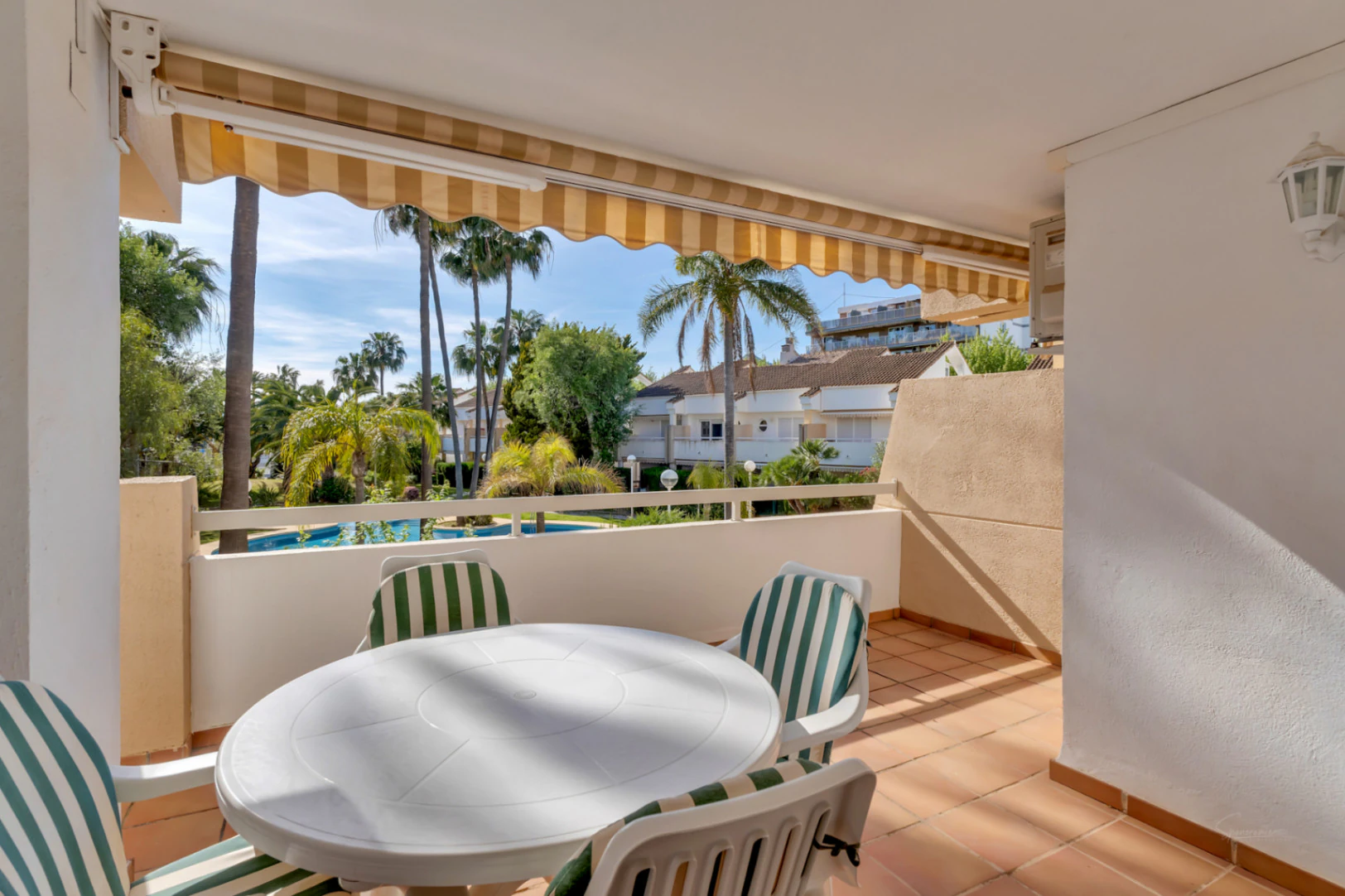 4865 - Apartamento con impresionantes zonas comunes, a escasos metros de la playa ´´El Arenal´´