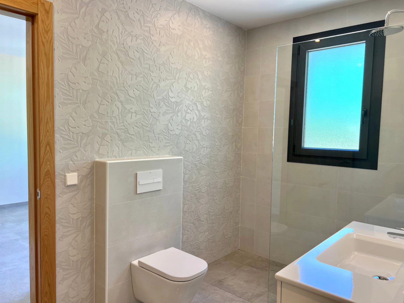 4846 - Villa with stunning open views, recently completed, 2026