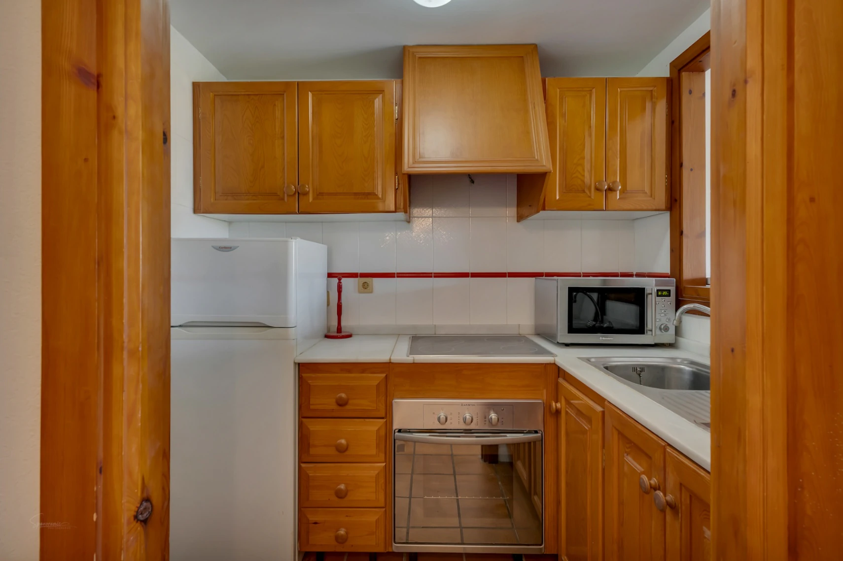 Apartamento primera línea, con vista al mar y piscina en Montañar I Javea