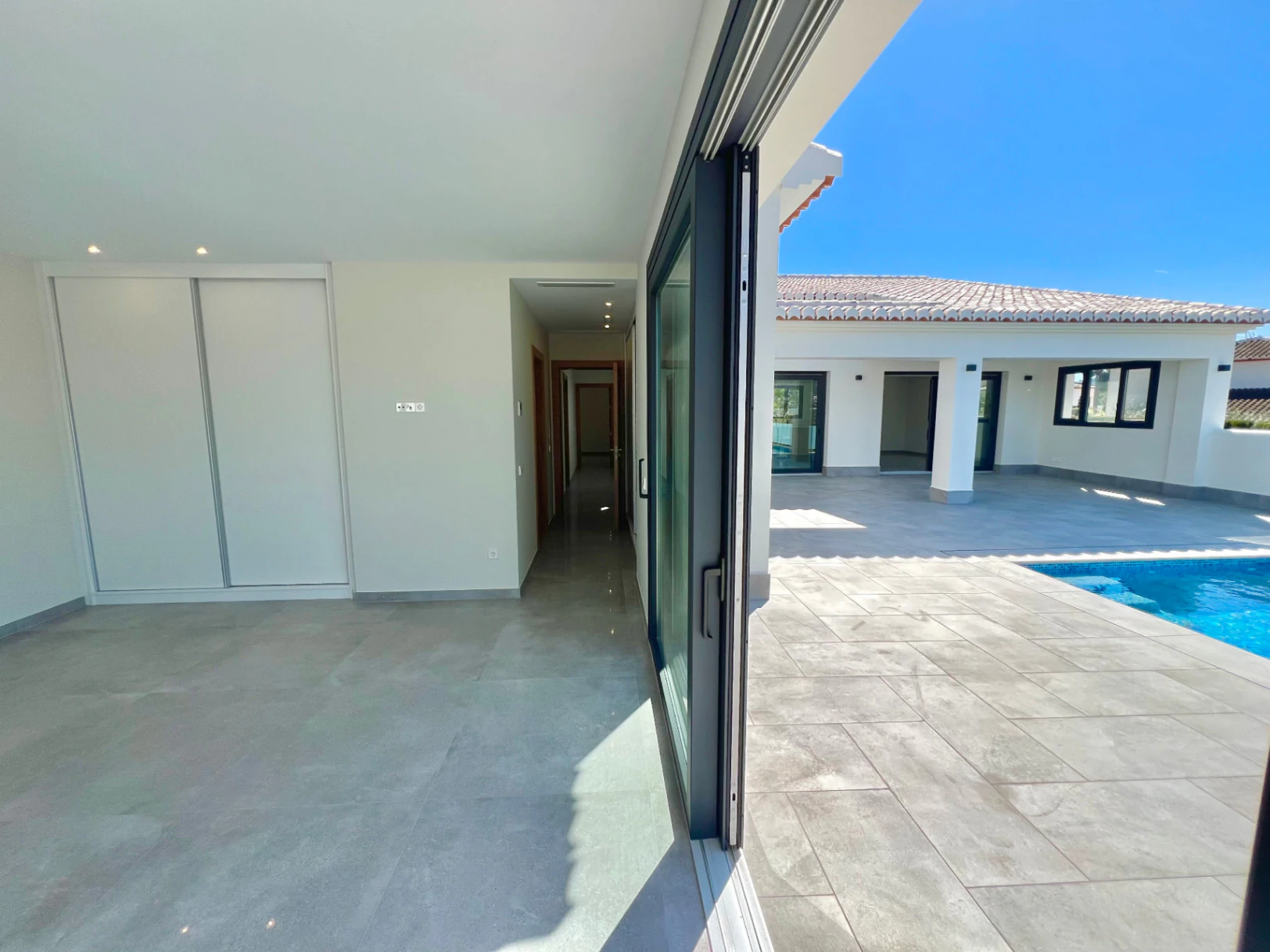 4846 - Villa with stunning open views, recently completed, 2026