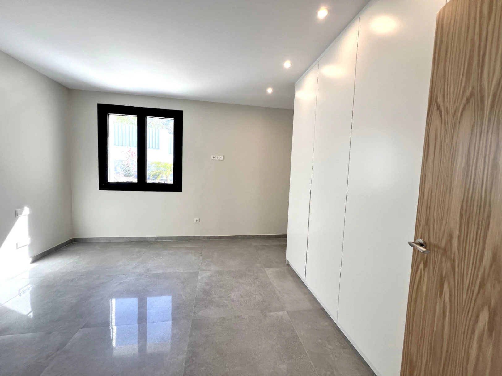 4846 - Villa with stunning open views, recently completed, 2026