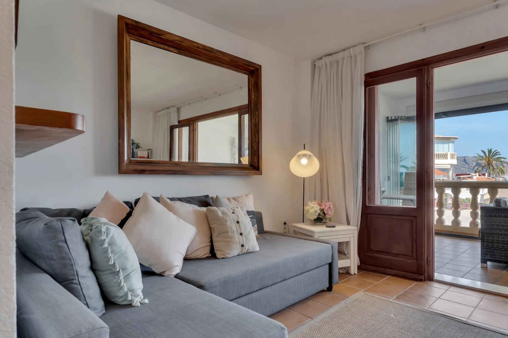 Apartamento primera línea, con vista al mar y piscina en Montañar I Javea