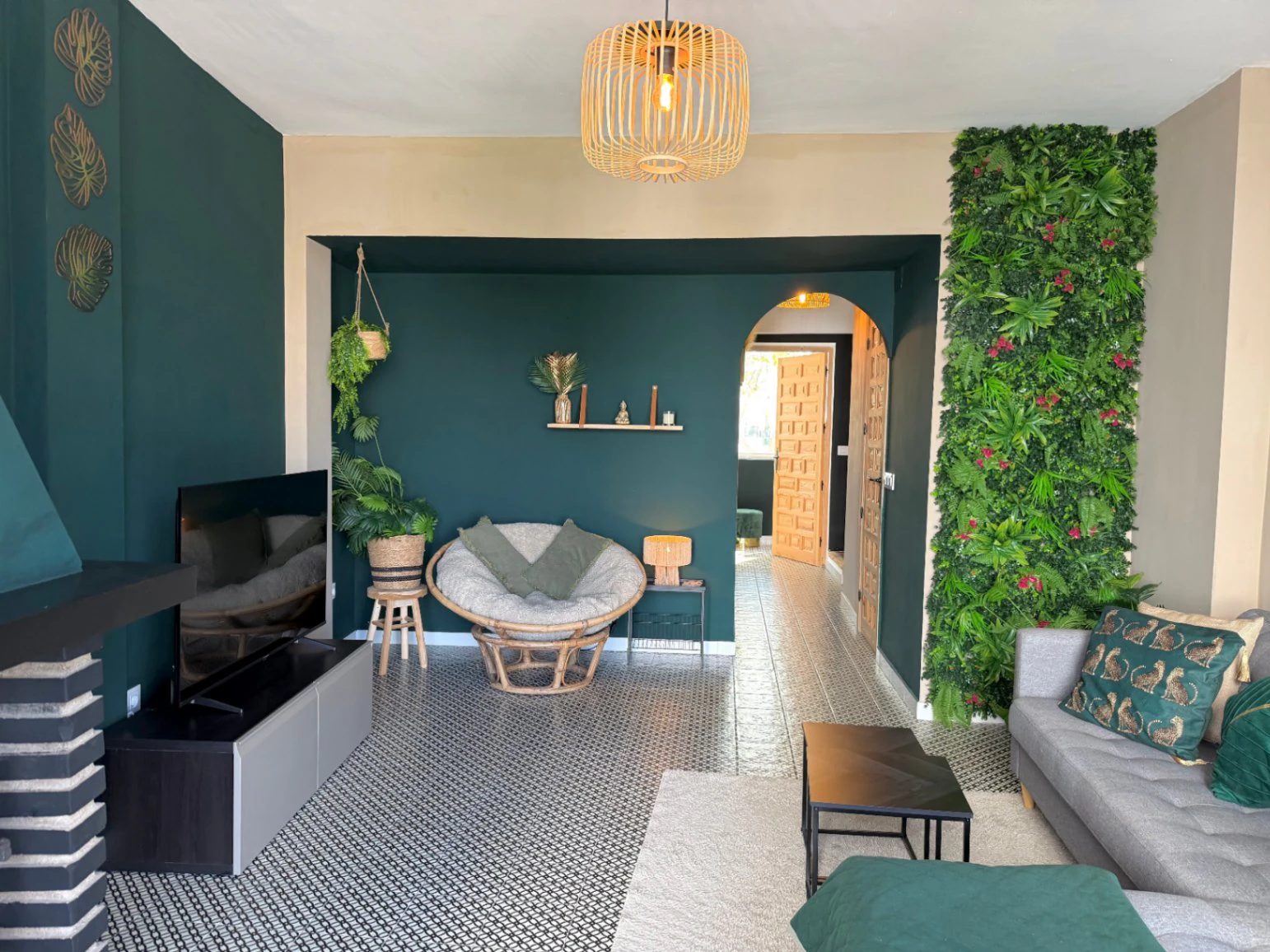 4843 - Bonito apartamento adosado reformado a tan solo 350M de la playa, con gran terraza