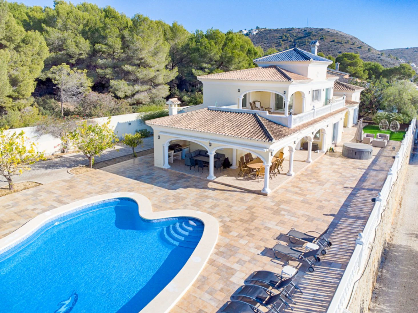 CRMI226006 - Gran villa elegante con vistas al mar en venta en Moraira