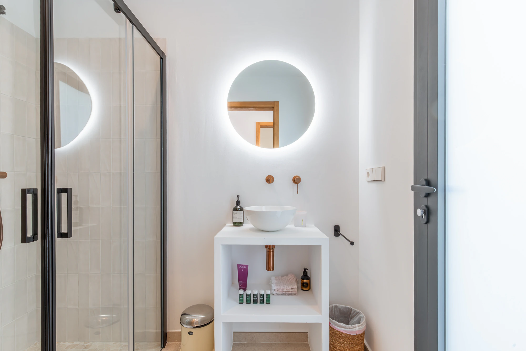 CRMI475025 - Villa de Lujo Estilo Ibiza en Moraira — Elegancia Mediterránea a Solo 1 km del Mar