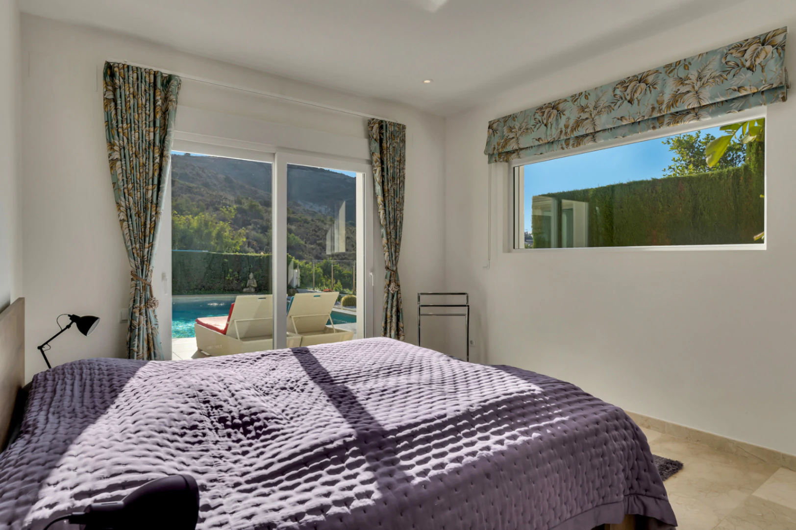 4806 - Villa con vistas increibles al mar y a la montaña en exclusiva ubicacion