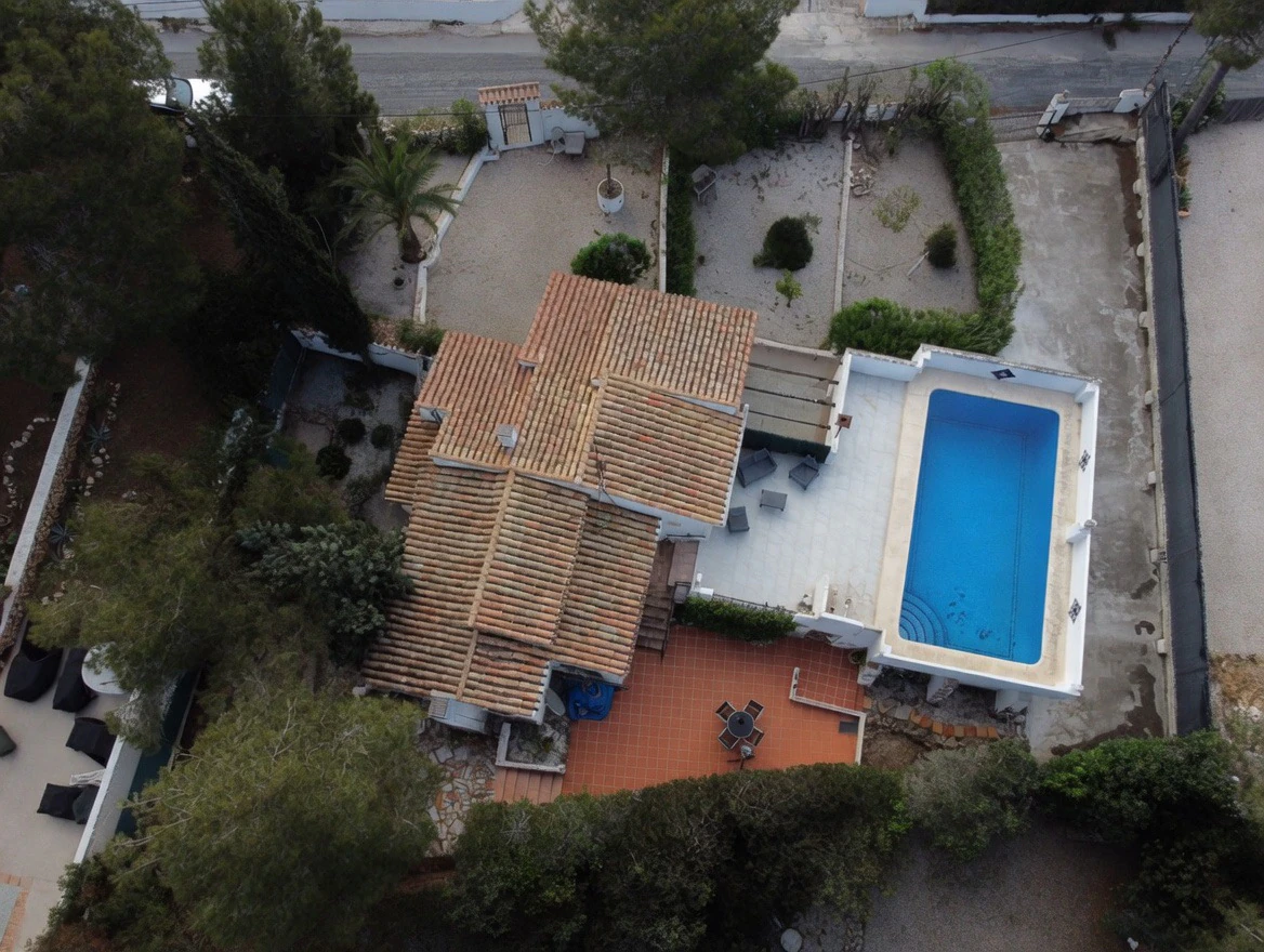 4871 - Villa a la venta en Jávea, vistas al valle, orientada al Sur con piscina