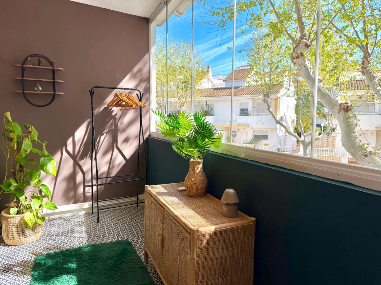 4843 - Bonito apartamento adosado reformado a tan solo 350M de la playa, con gran terraza