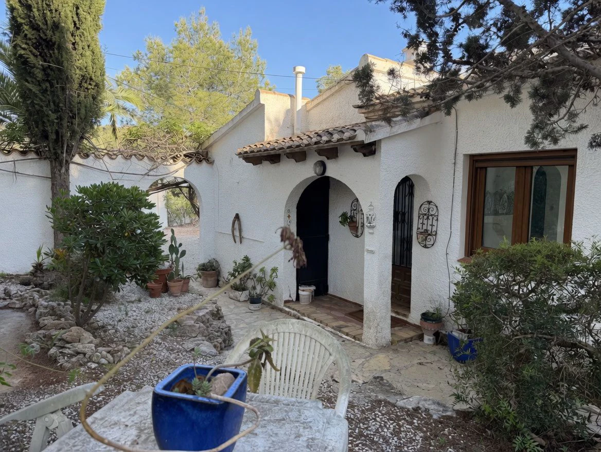 4871 - Villa a la venta en Jávea, vistas al valle, orientada al Sur con piscina