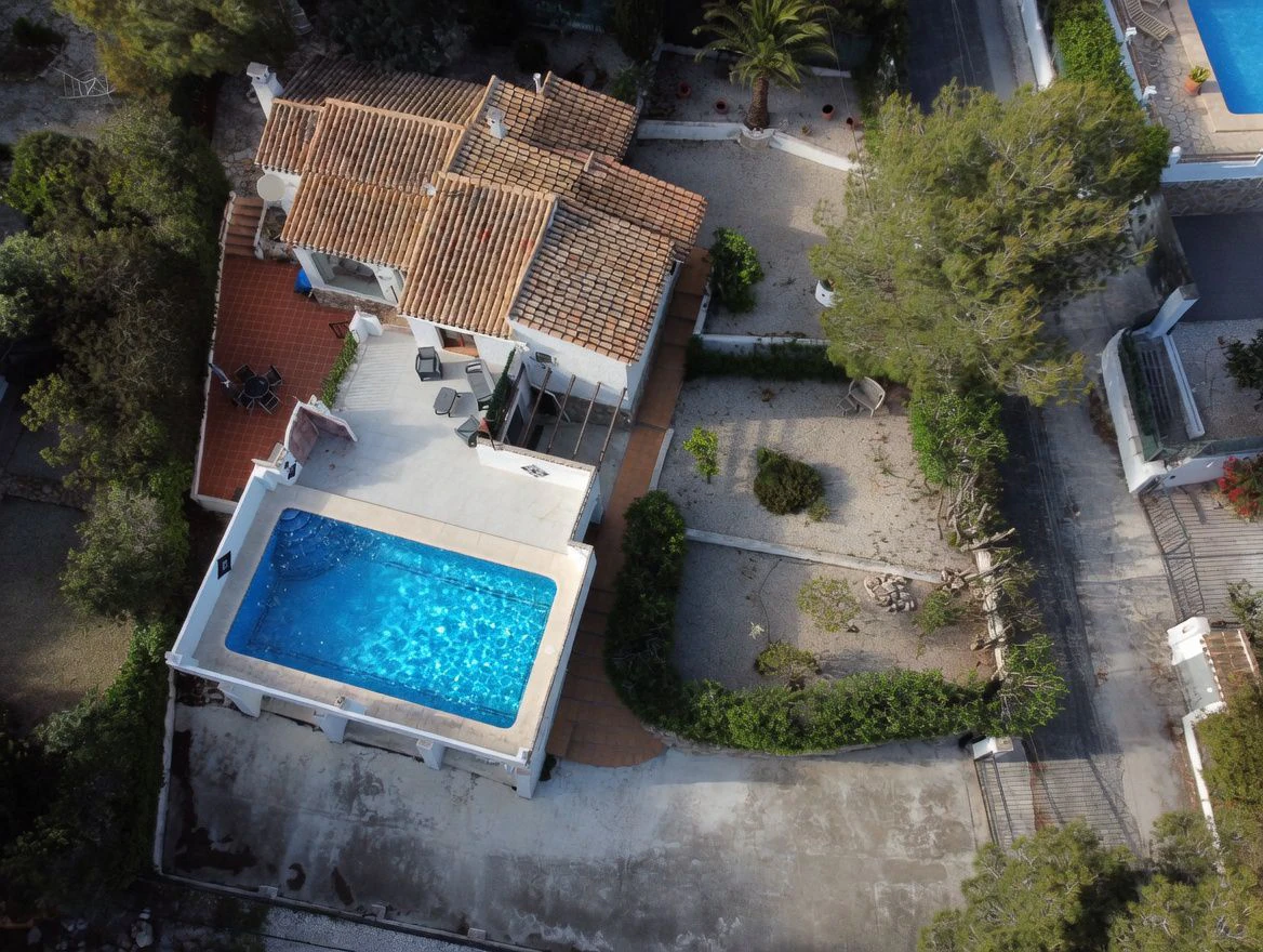4871 - Villa a la venta en Jávea, vistas al valle, orientada al Sur con piscina