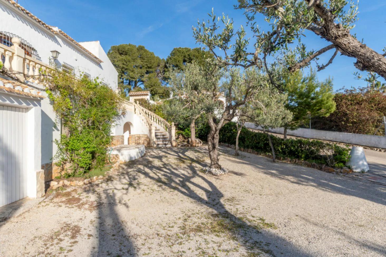 4868 - Villa de estilo mediterráneo con impresionantes vistas en una zona tranquila junto al Tosalet, Javea