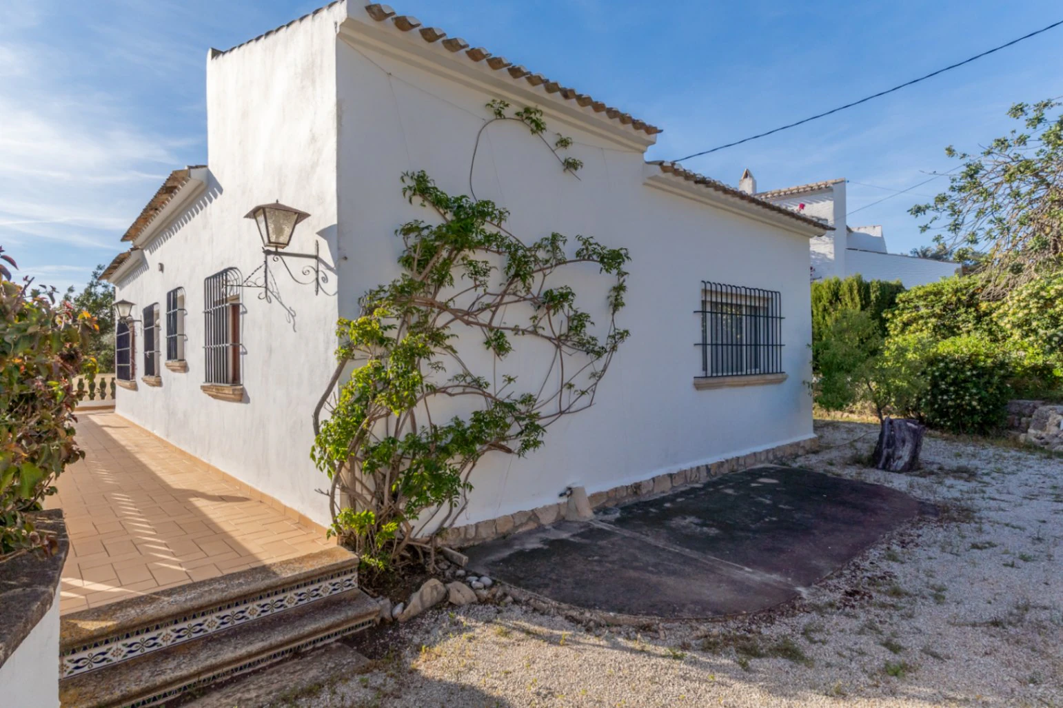 4868 - Villa de estilo mediterráneo con impresionantes vistas en una zona tranquila junto al Tosalet, Javea