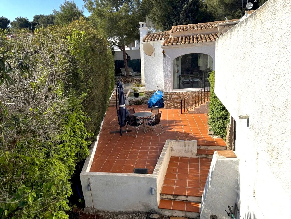 4871 - Villa a la venta en Jávea, vistas al valle, orientada al Sur con piscina