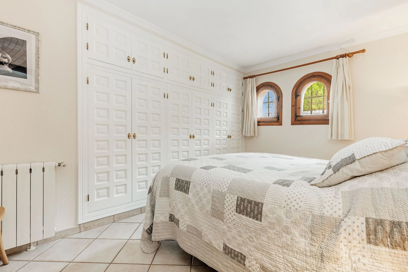 Villa tradicional con vistas al mar y mucha privacidad en venta en Jávea