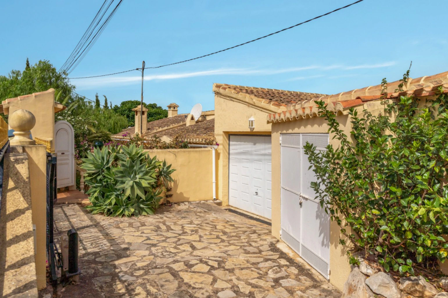 VILLA UBICADA EN UNA TRANQUILA ZONA CON INCREIBLES VISTAS PANORAMICAS
