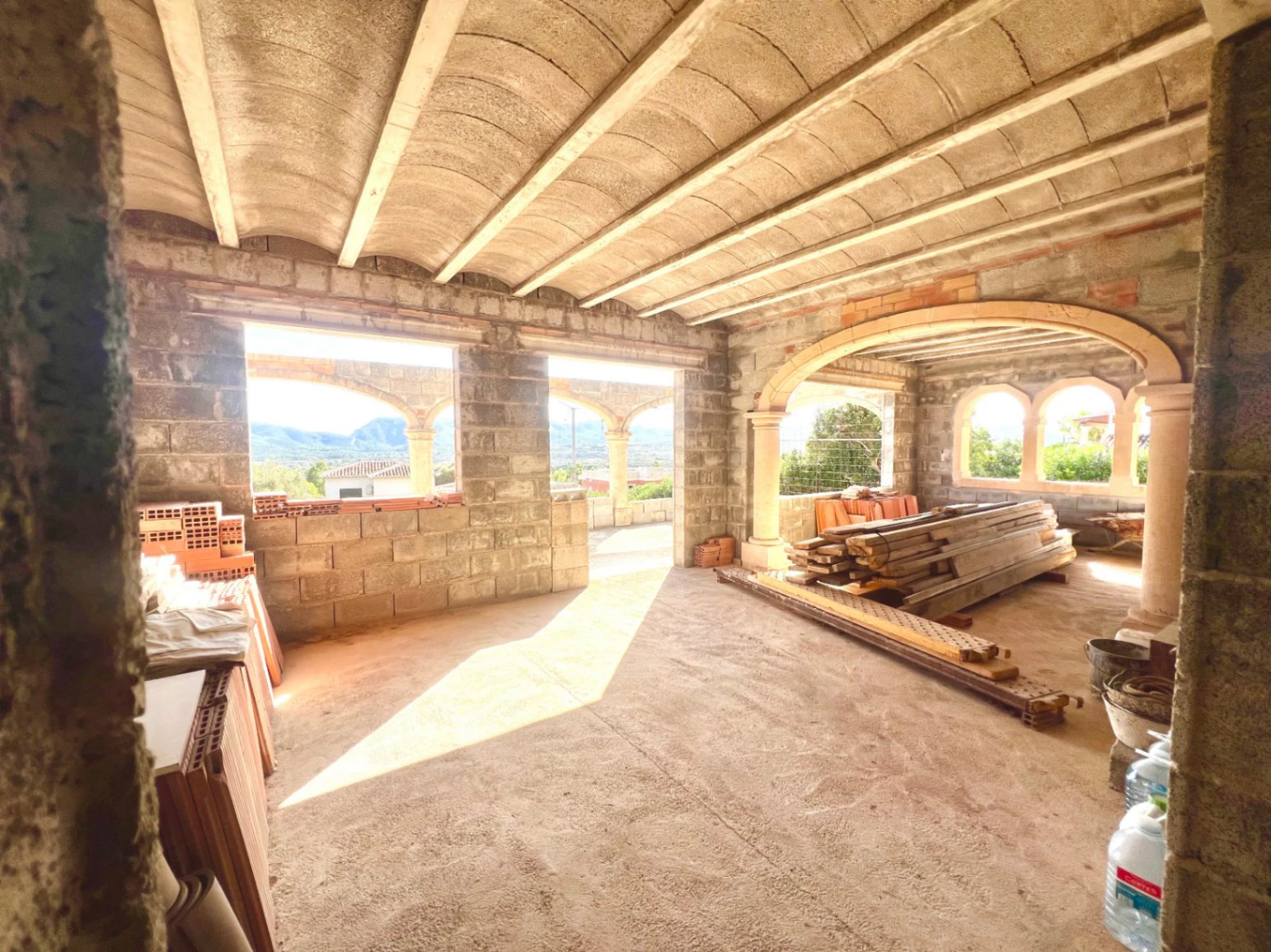 4782 - Propiedad con gran parcela, con una construcción para finalizar, en una demandada zona de Jávea
