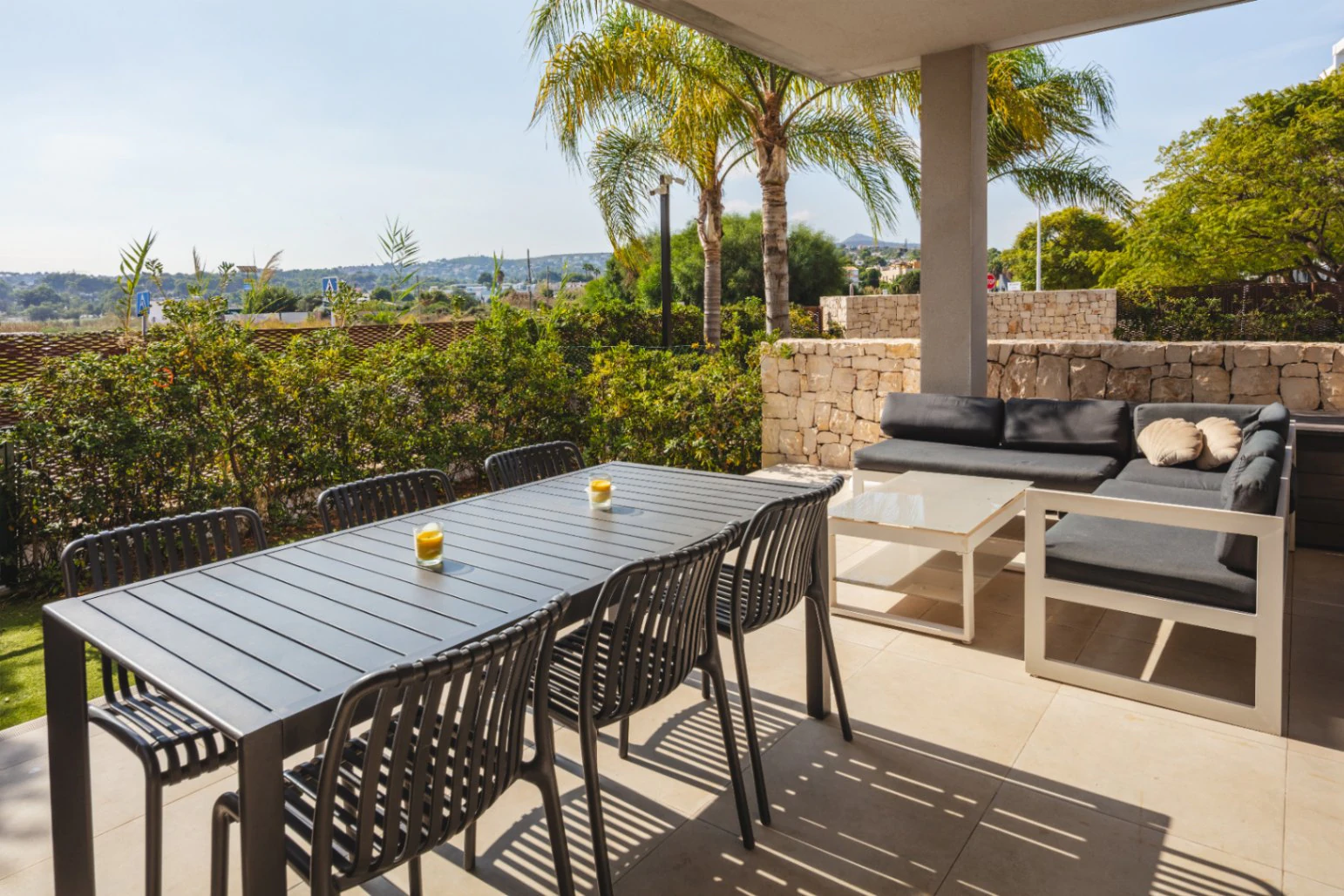 CR1055 - Planta baja con encanto a escasos 350 metros del mar en Jávea