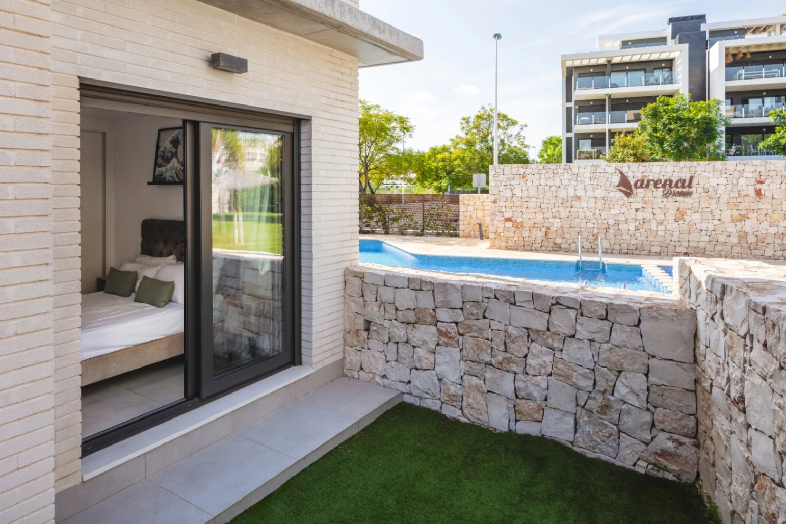 CR1055 - Planta baja con encanto a escasos 350 metros del mar en Jávea