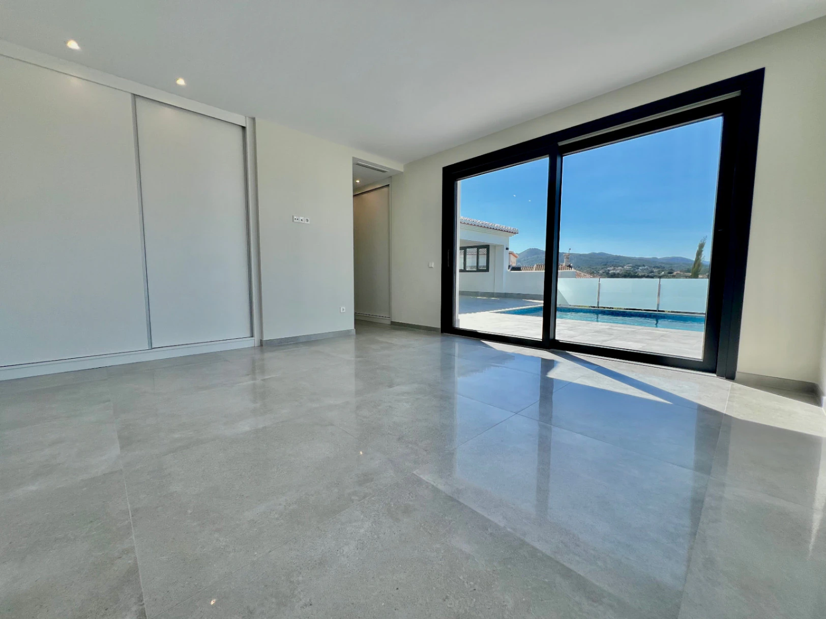 4846 - Villa with stunning open views, recently completed, 2026