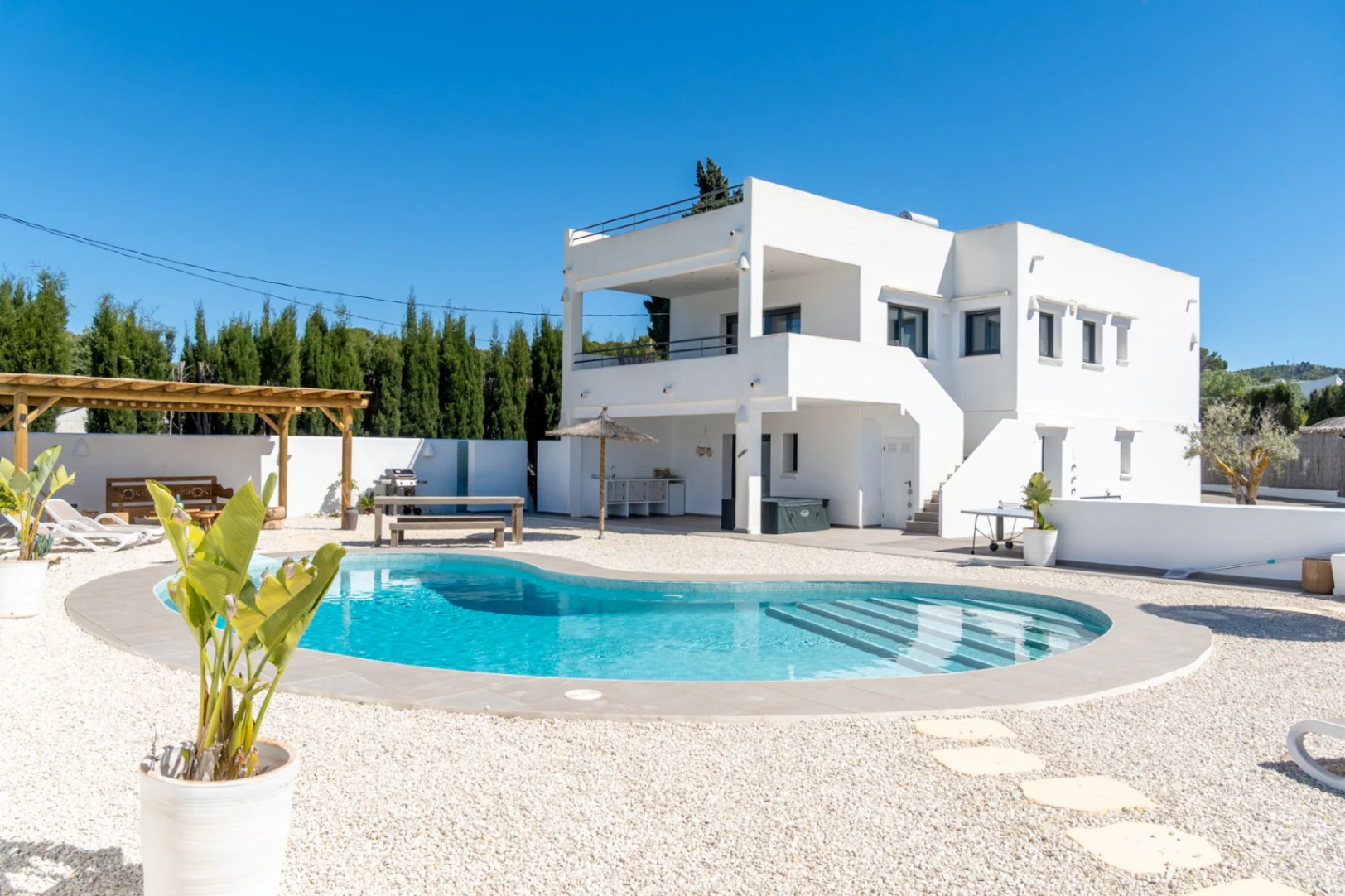 4878 - Exclusiva villa en el Arenal, de estilo ibicenco con alta rentabilidad demostrable