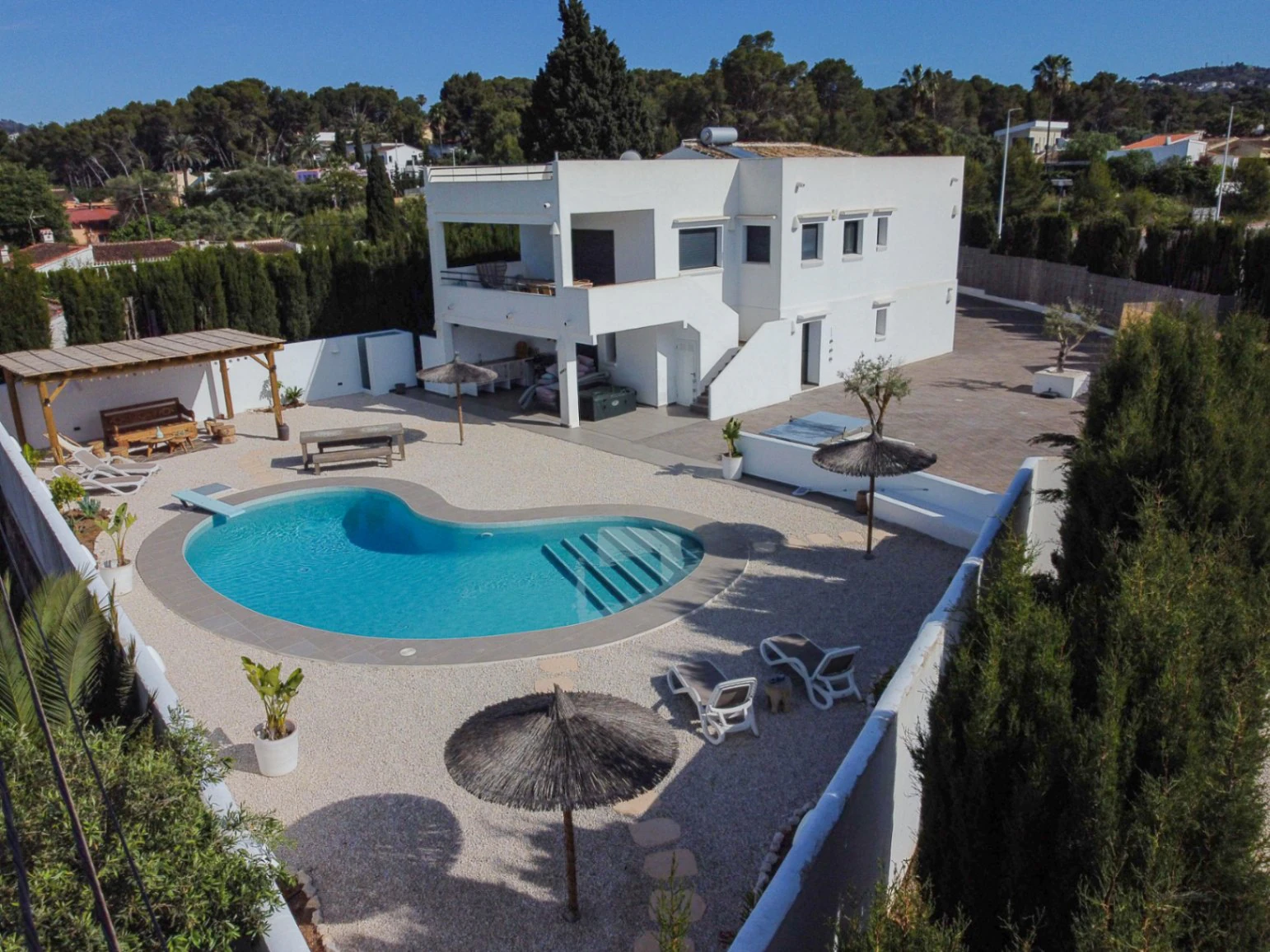 4878 - Exclusiva villa en el Arenal, de estilo ibicenco con alta rentabilidad demostrable