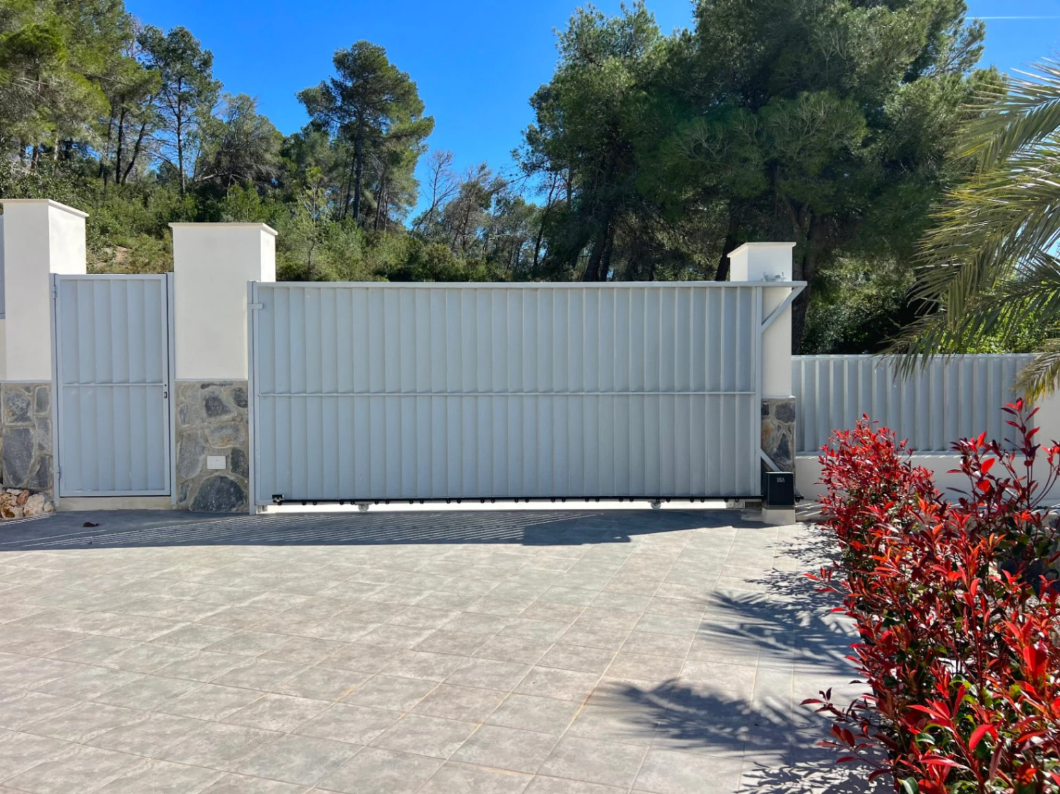 4846 - Villa with stunning open views, recently completed, 2026