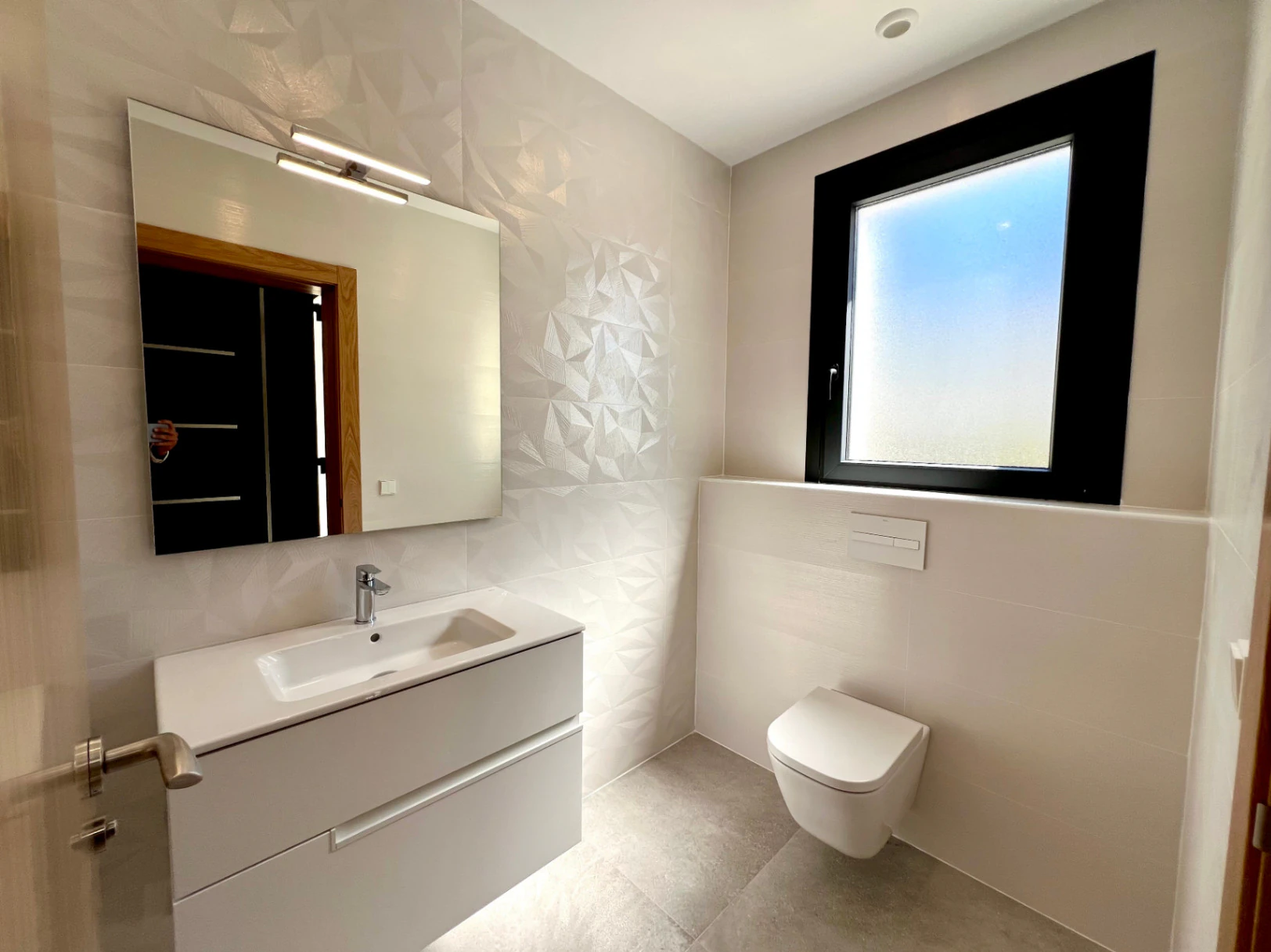 4846 - Villa with stunning open views, recently completed, 2026