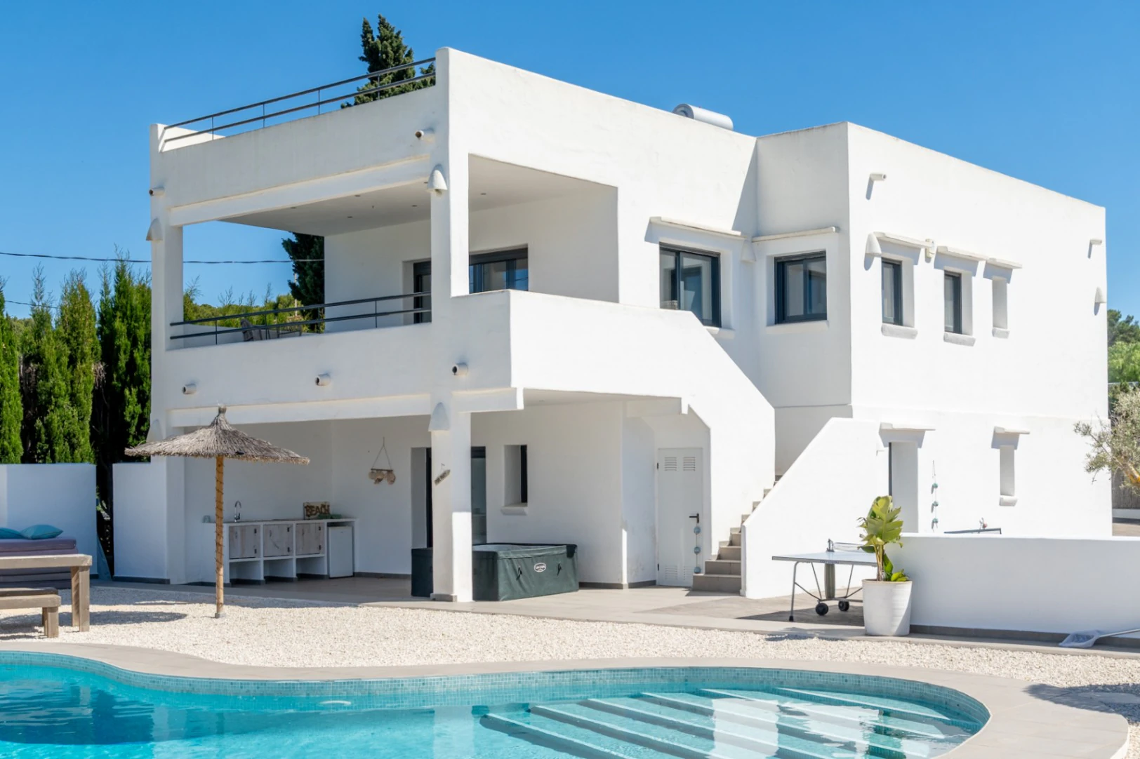 4878 - Exclusiva villa en el Arenal, de estilo ibicenco con alta rentabilidad demostrable