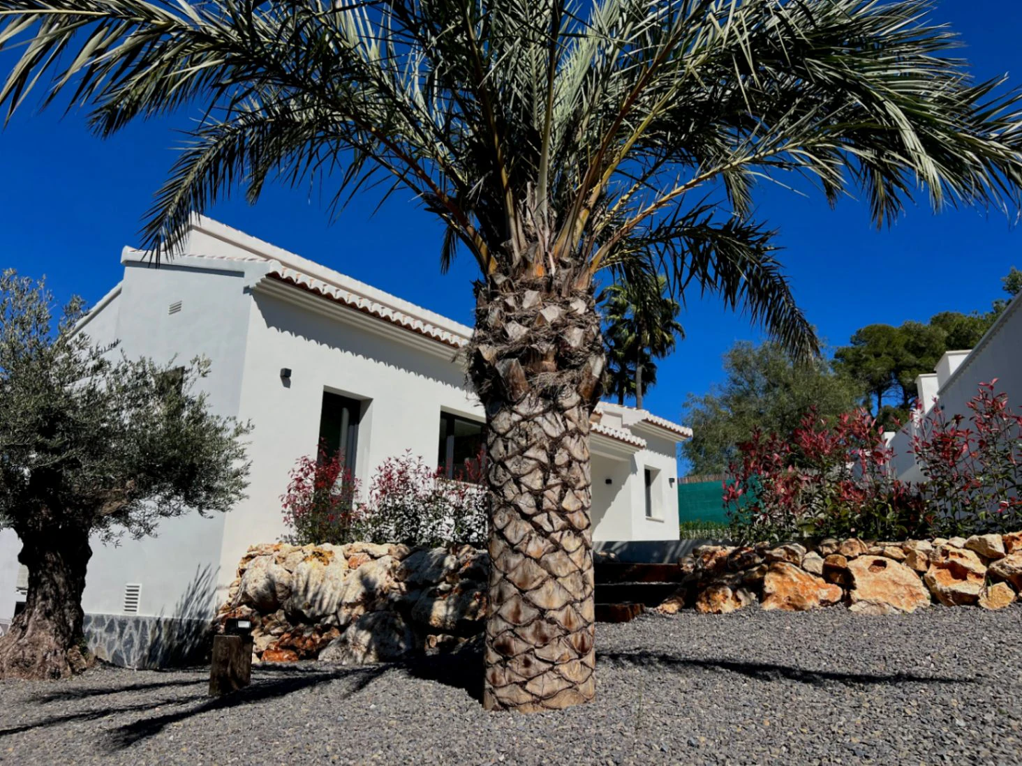 4846 - Villa with stunning open views, recently completed, 2026