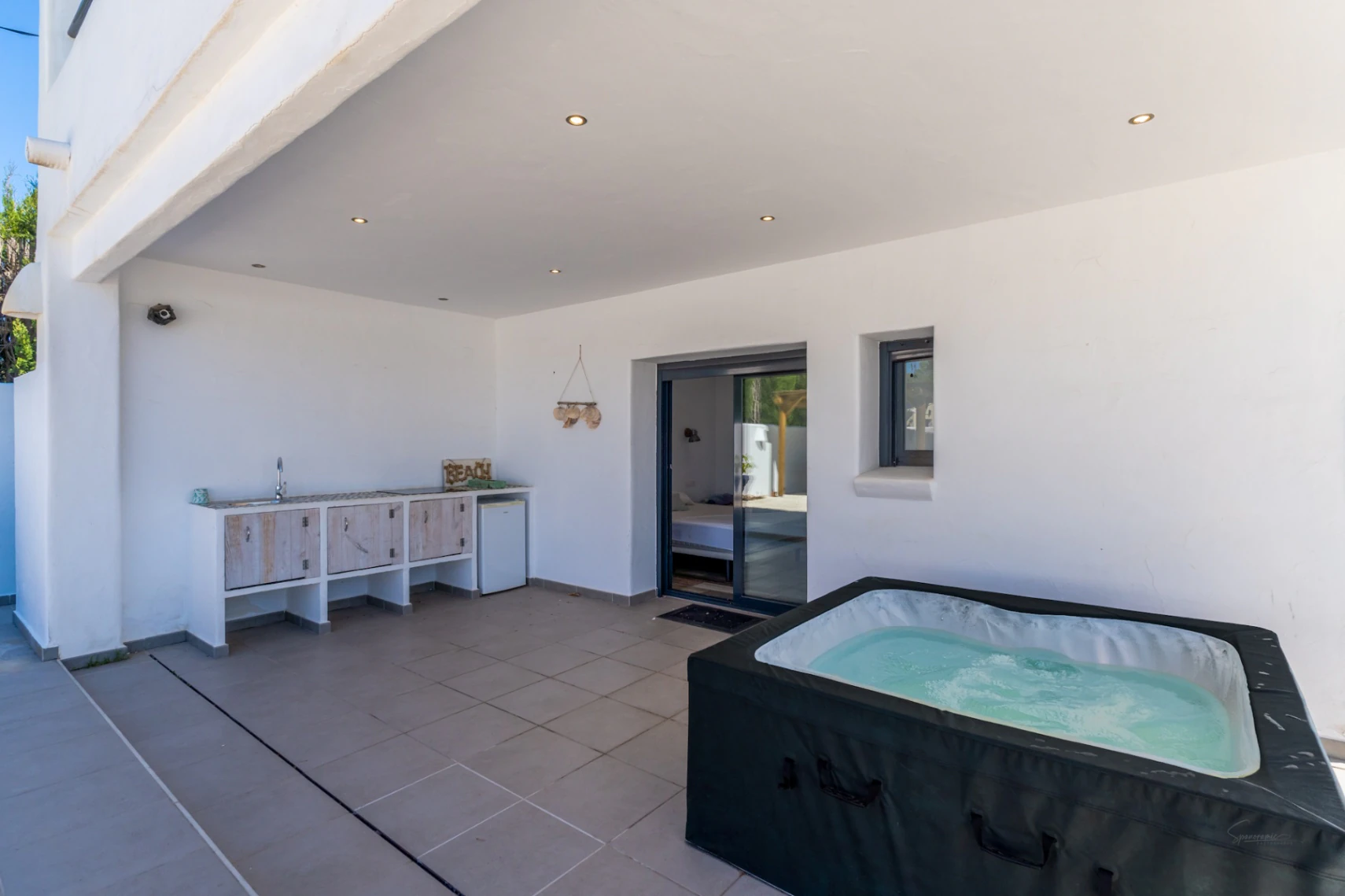 4878 - Exclusiva villa en el Arenal, de estilo ibicenco con alta rentabilidad demostrable