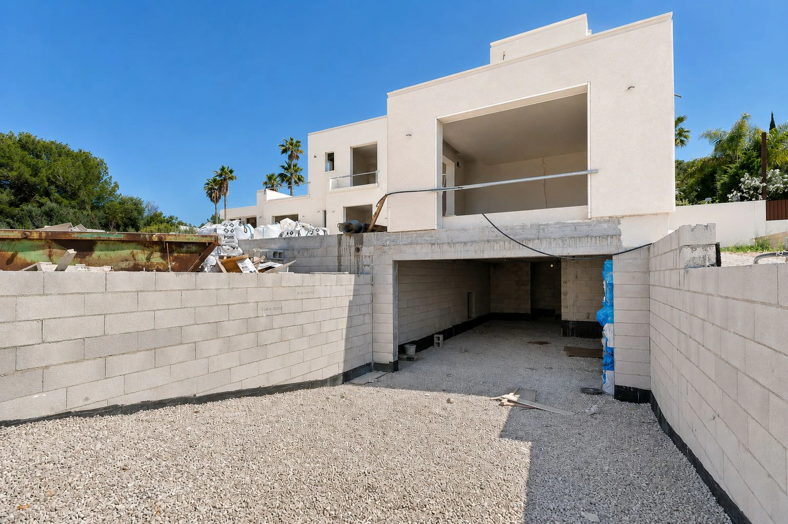 Exclusiva villa de nueva construcción con muebles incluidos con vistas panorámicas de Jávea y el Montgó.