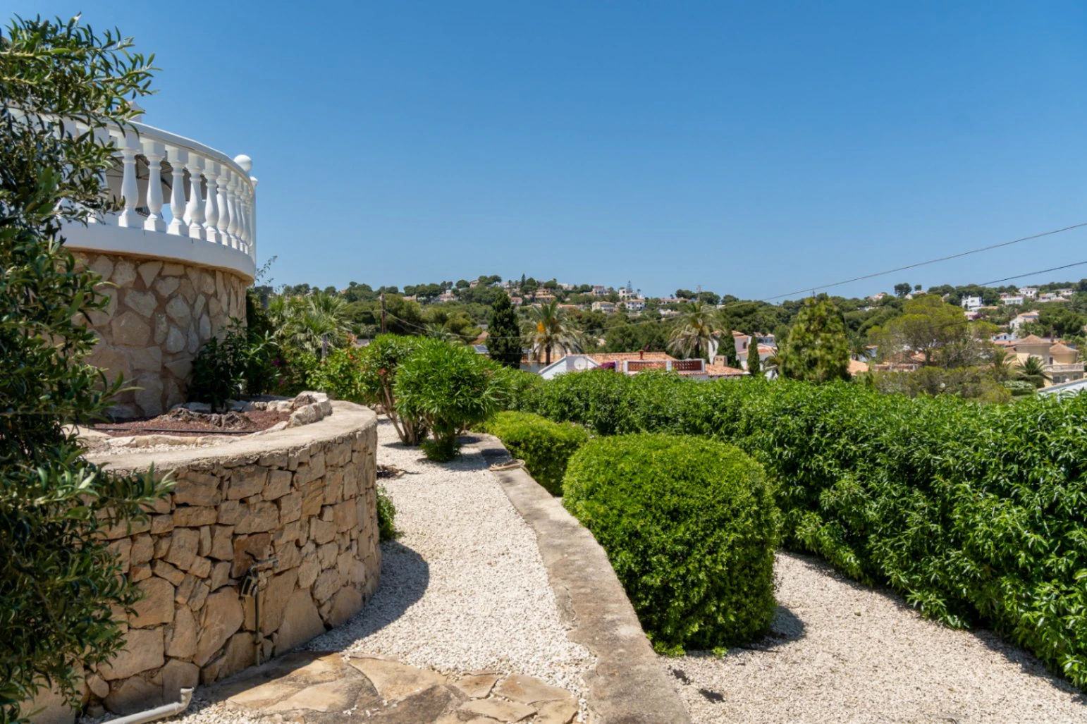 4883 - Excepcional propiedad en una exclusiva zona con vistas panoramicas al mar