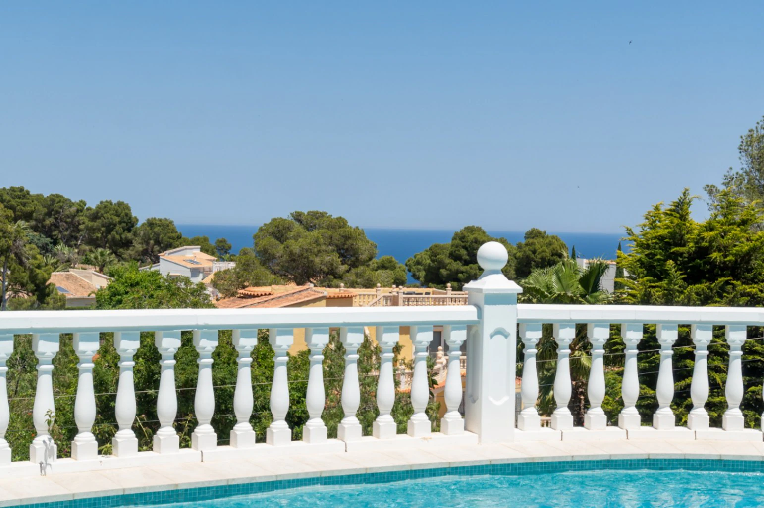 4883 - Excepcional propiedad en una exclusiva zona con vistas panoramicas al mar