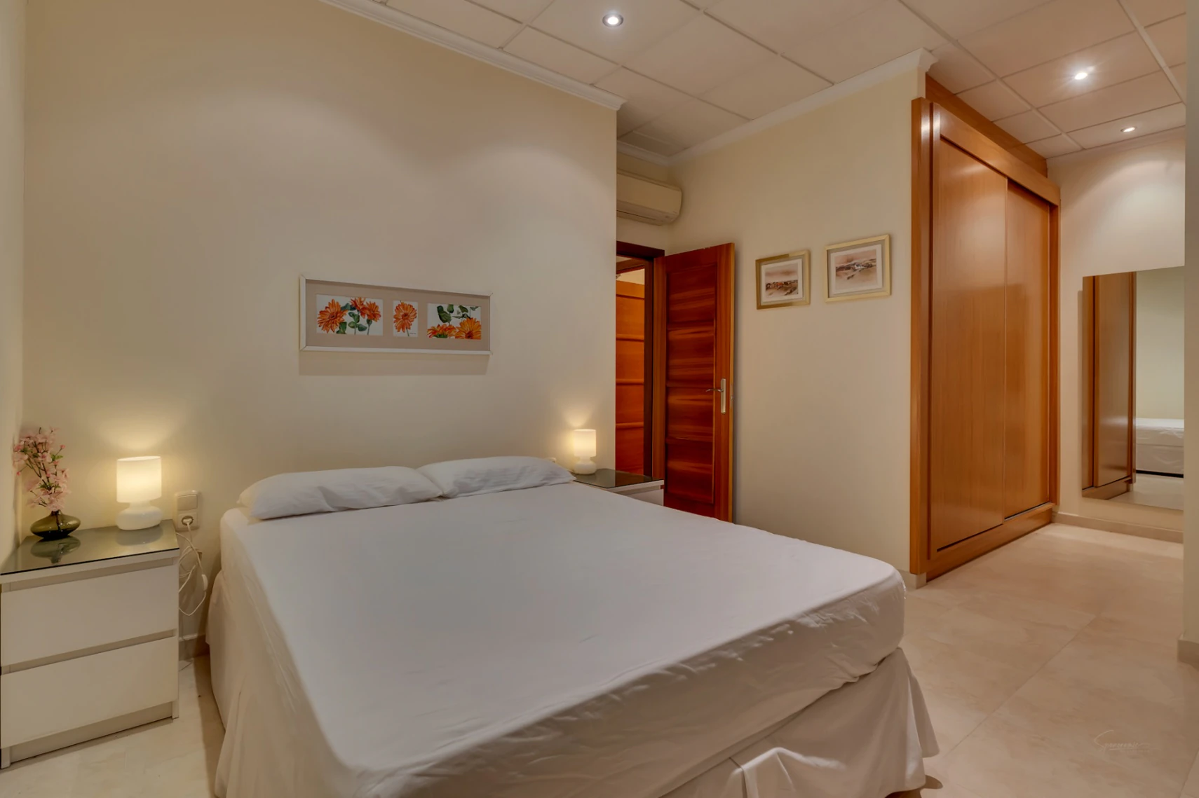 4837 - Apartamento de 5 habitaciones con gran jardin ubicado en una zona privilegiada de Jávea
