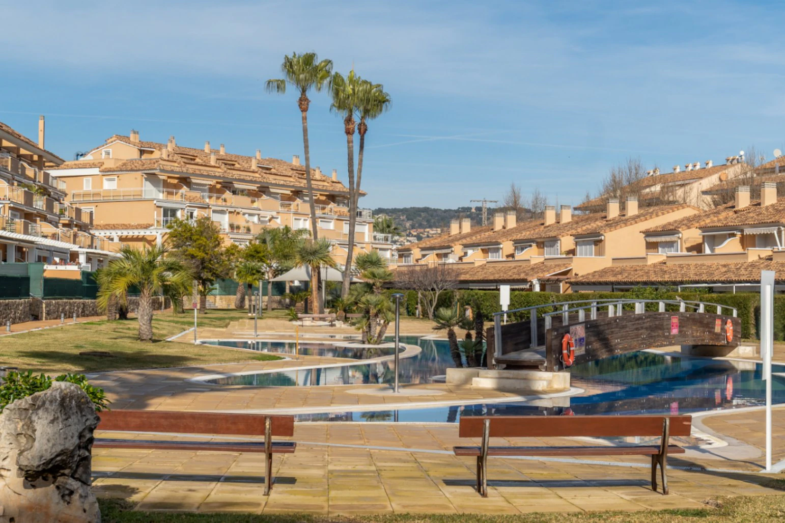 4776 - Apartamento espacioso de tres habitaciones muy cerca del mar