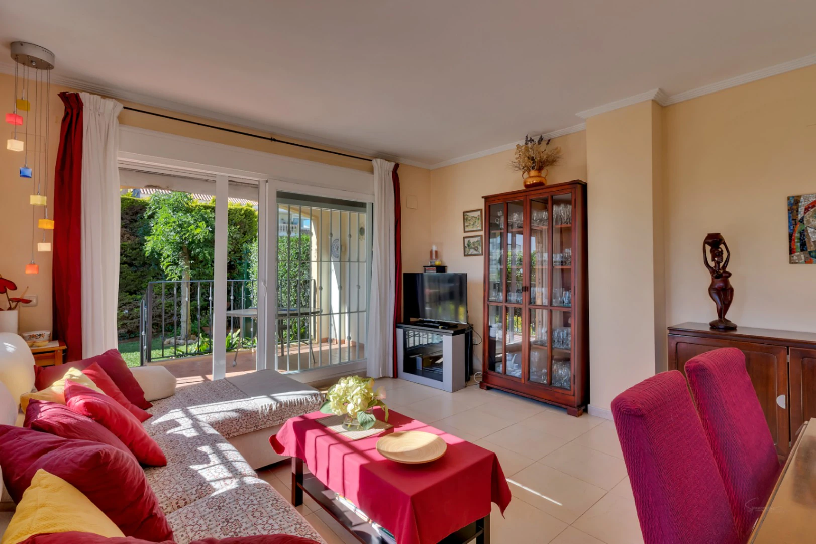 4837 - Apartamento de 5 habitaciones con gran jardin ubicado en una zona privilegiada de Jávea