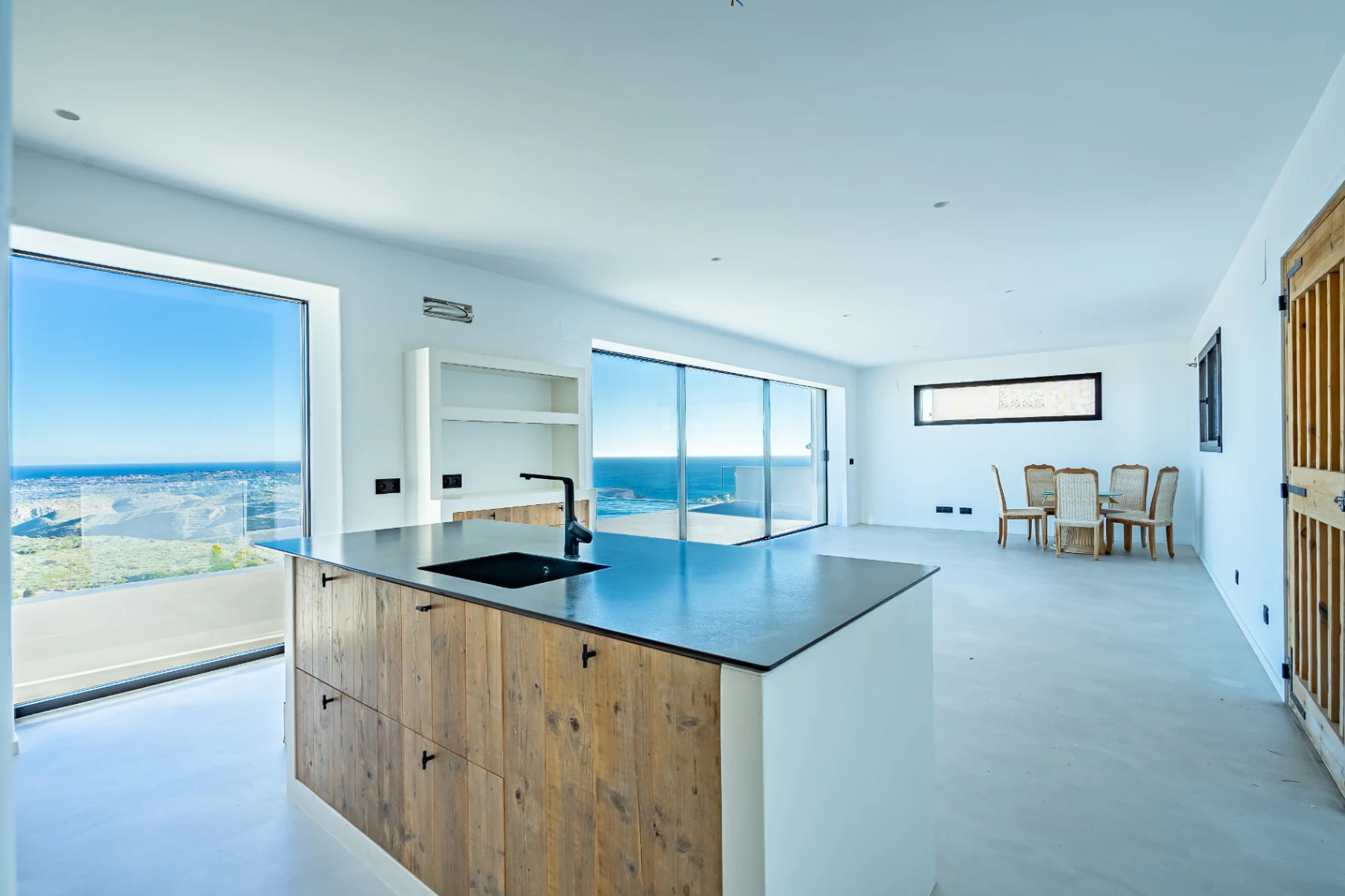 CR080266 - VILLA DE  NUEVA CONSTRUCCIÓN 2025 EN CUMBRES DEL SOL