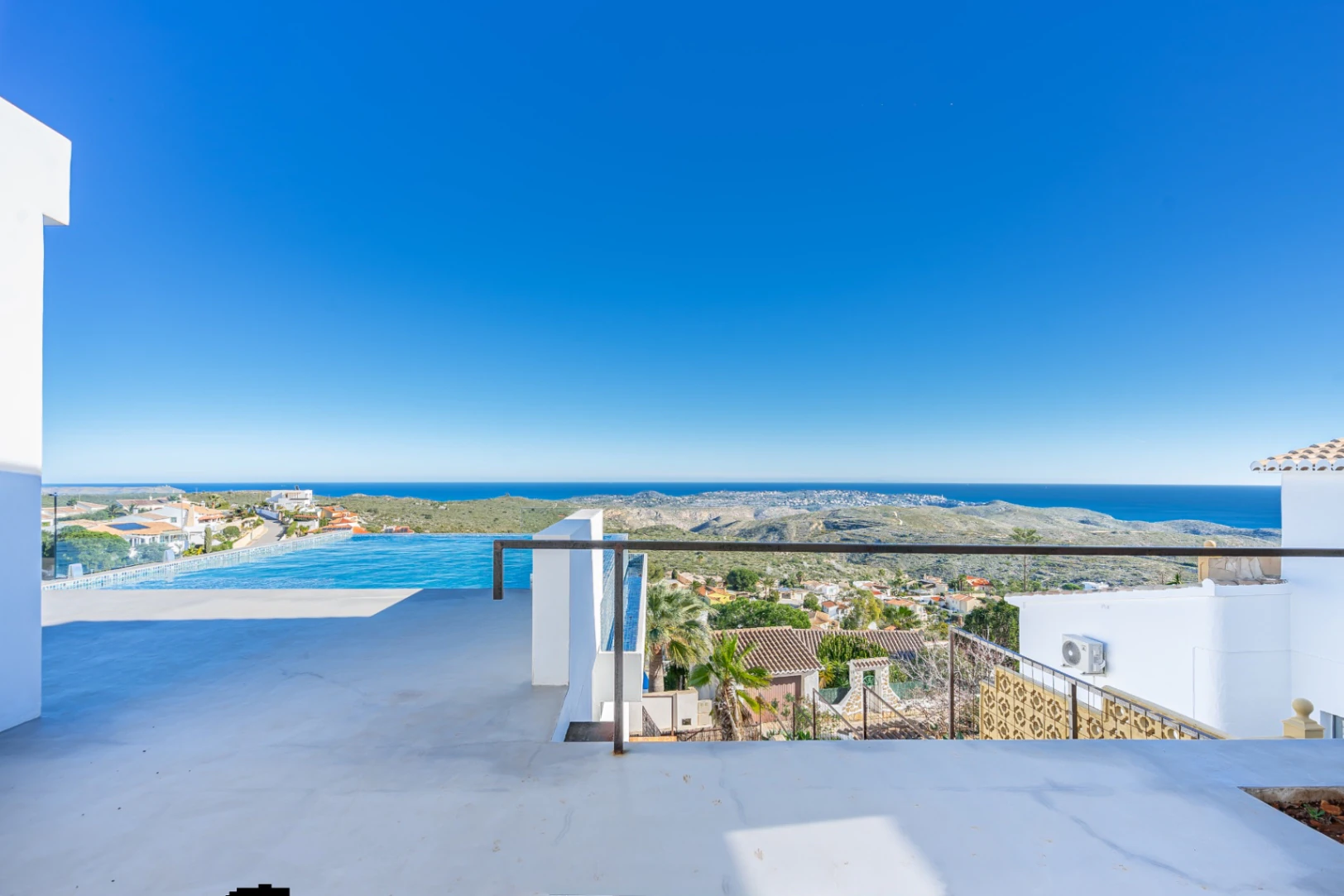 CR080266 - VILLA DE  NUEVA CONSTRUCCIÓN 2025 EN CUMBRES DEL SOL