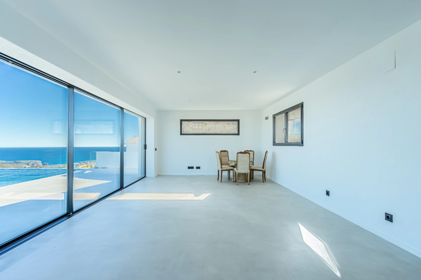 CR080266 - VILLA DE  NUEVA CONSTRUCCIÓN 2025 EN CUMBRES DEL SOL