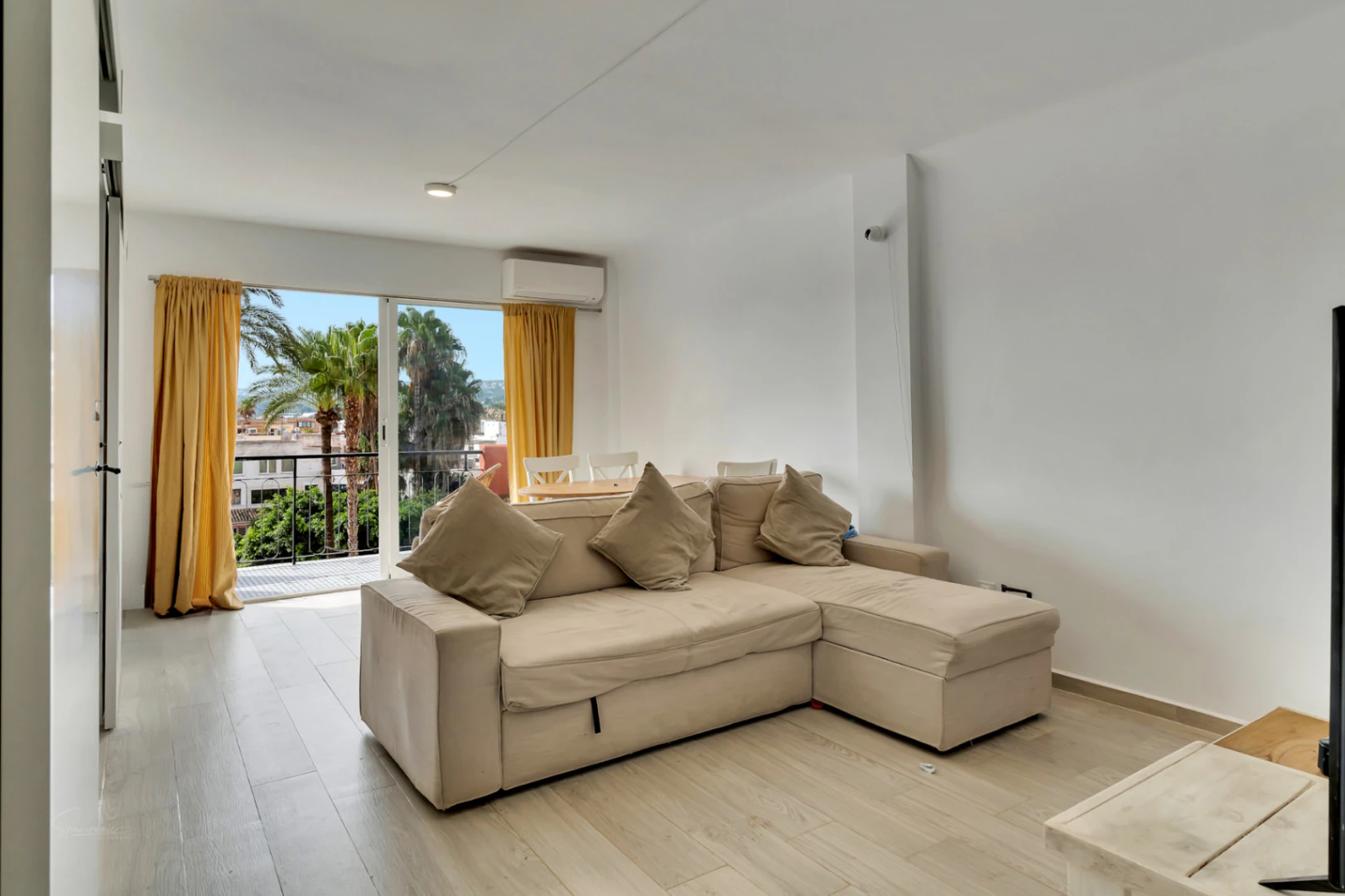 4773 - Apartamento reformado a tan solo 300 metros de la playa de El Arenal, Jávea