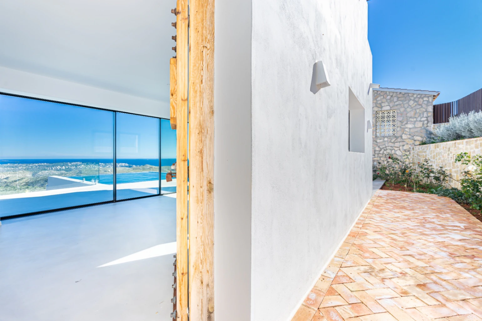 CR080266 - VILLA DE  NUEVA CONSTRUCCIÓN 2025 EN CUMBRES DEL SOL