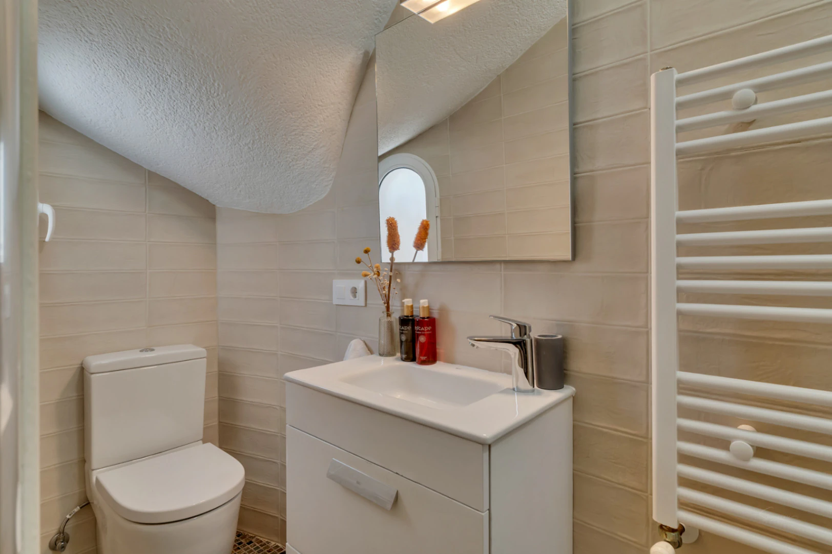 4883 - Excepcional propiedad en una exclusiva zona con vistas panoramicas al mar