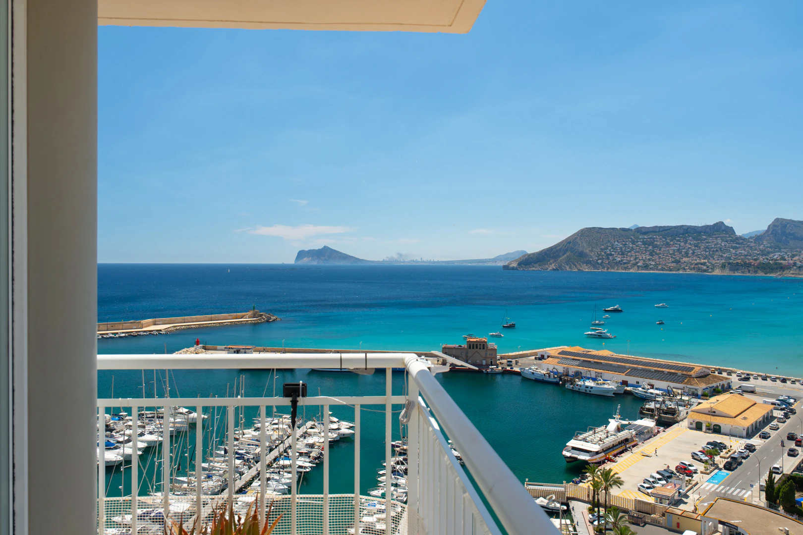 C4XY4657CAL - C4XY45657CAL Dos áticos contiguos en primera línea con vistas panorámicas al mar y posibilidad de unión en venta en Calpe.