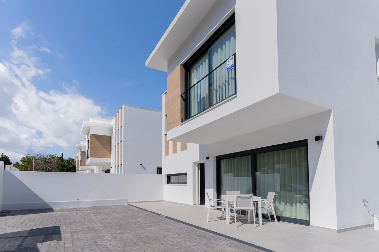 8327DEN - 8327DEN Villa moderna a la venta en Denia.
