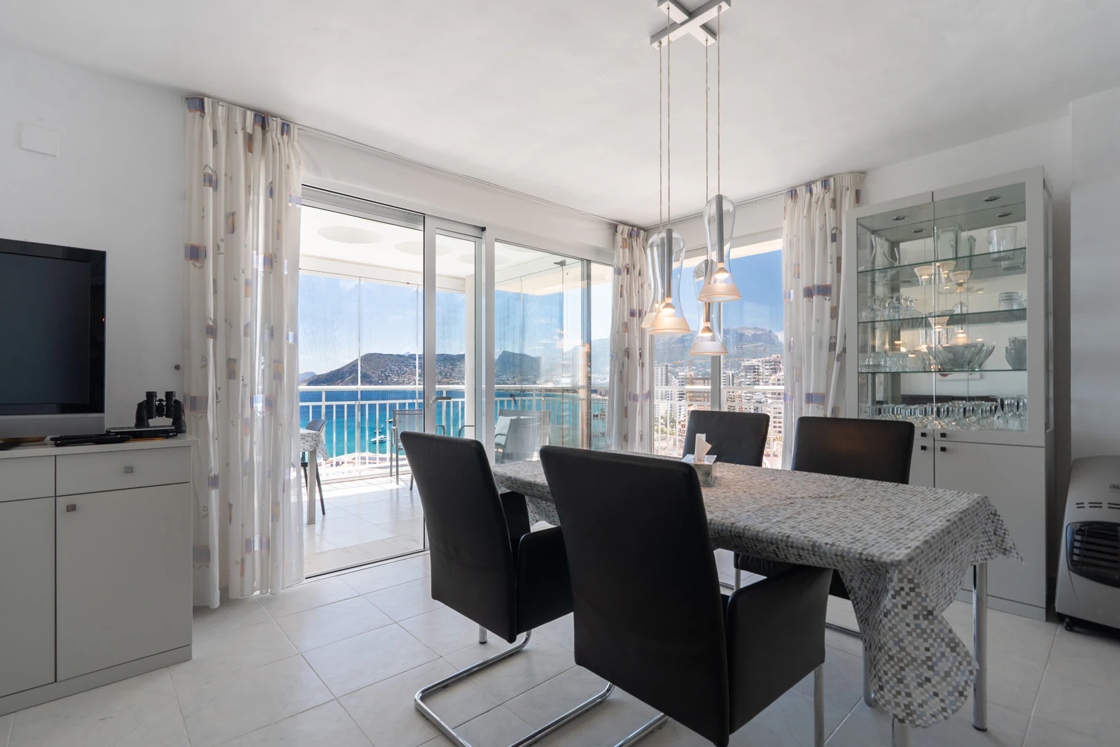 C4XY4657CAL - C4XY45657CAL Dos áticos contiguos en primera línea con vistas panorámicas al mar y posibilidad de unión en venta en Calpe.