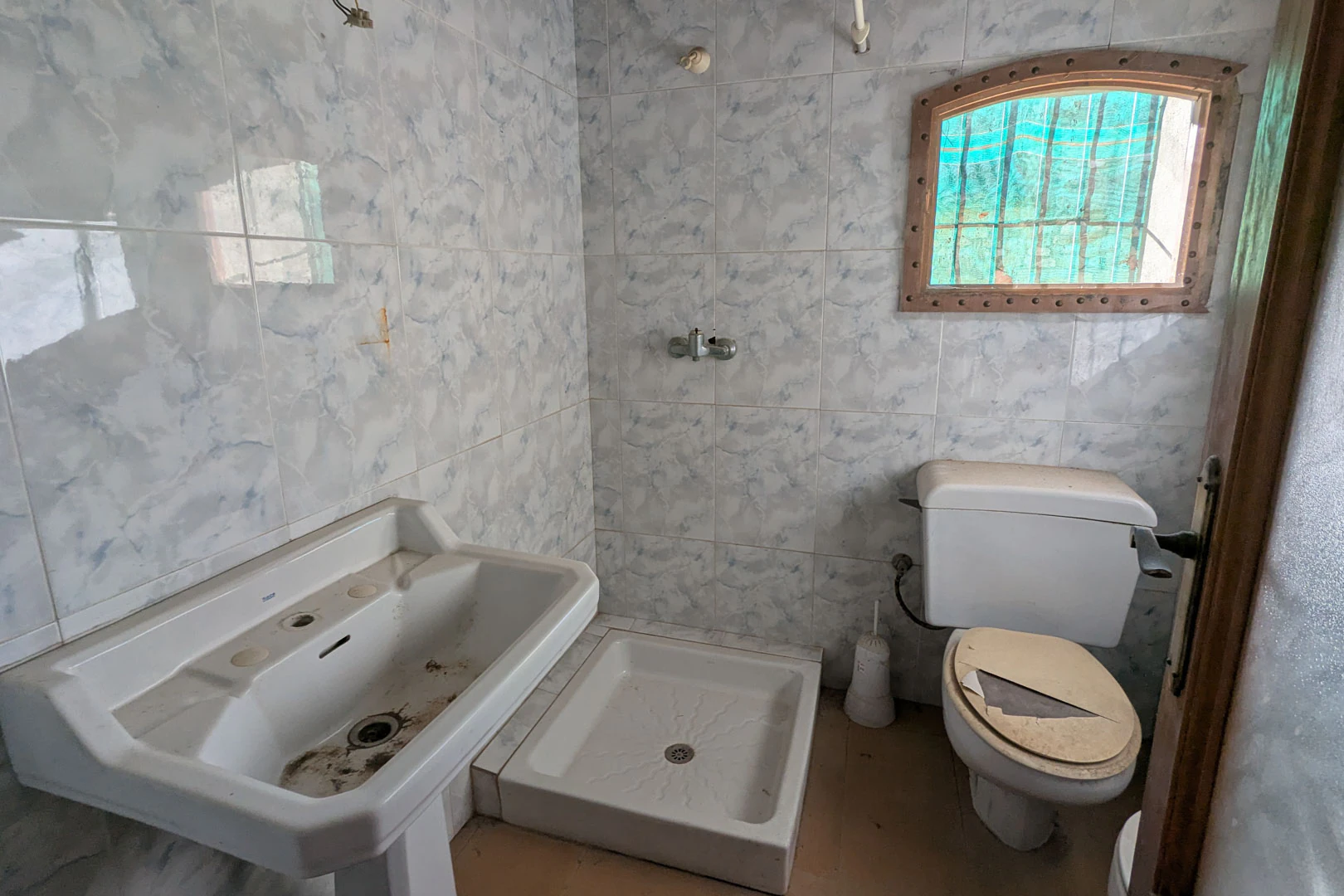 8307TEL - 8307TEL Rustieke halfvrijstaande woning, te renoveren, met groot perceel te koop in Teulada.