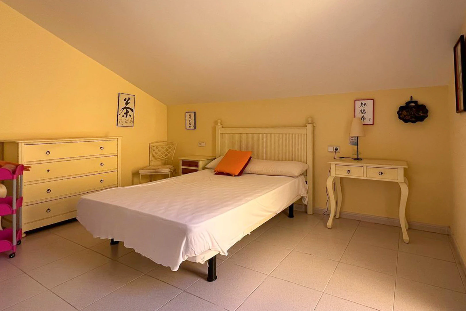 8269DEN - 8269DEN Dúplex ático con terraza y vistas parciales al mar a la venta en Las Marina, Denia.