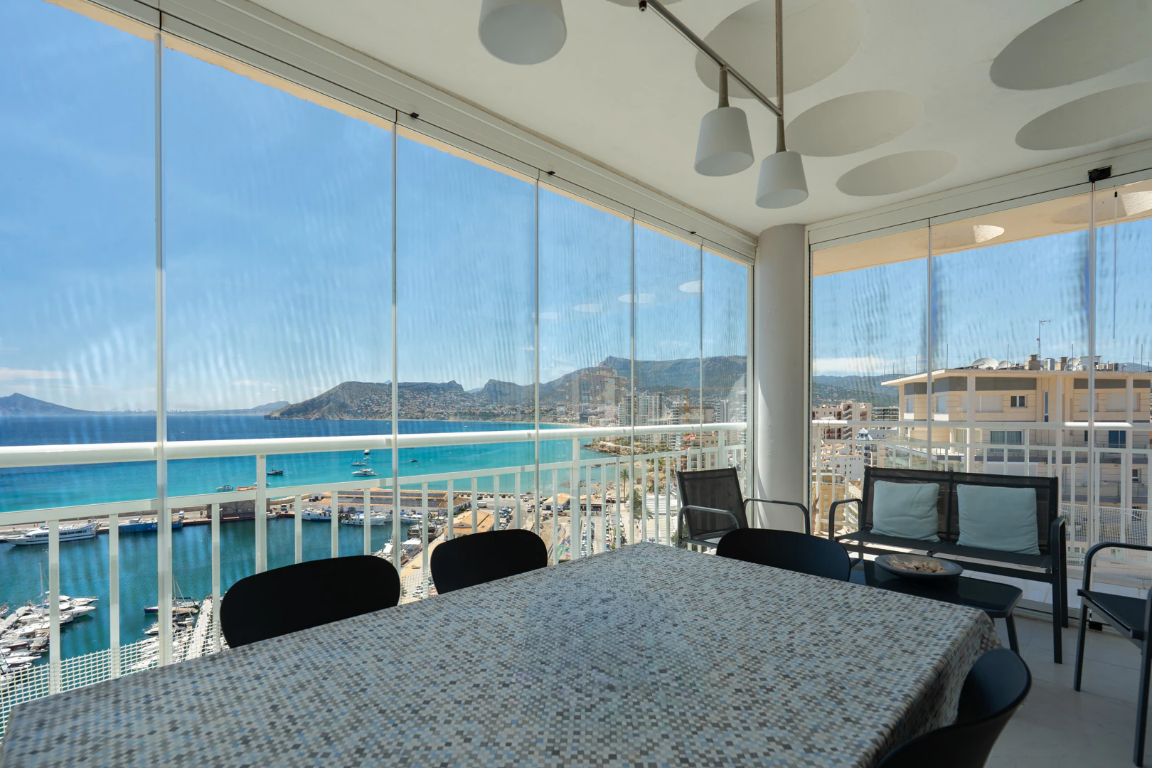 C4XY4657CAL - C4XY45657CAL Dos áticos contiguos en primera línea con vistas panorámicas al mar y posibilidad de unión en venta en Calpe.